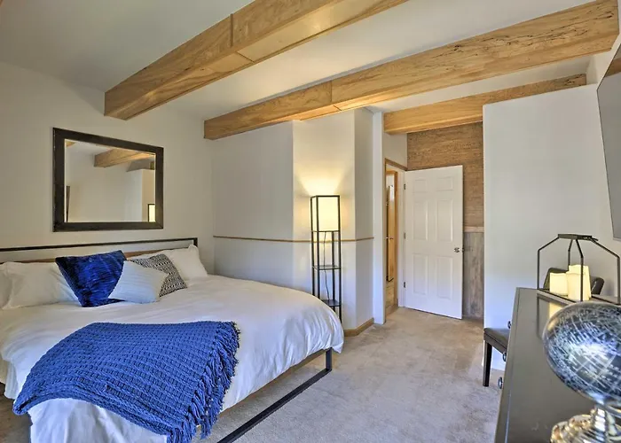 Near Lift & Golf Course! Holiday home