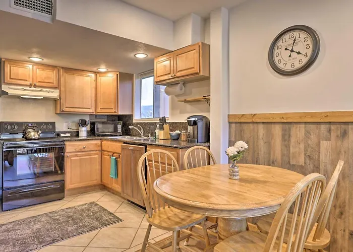 Near Lift & Golf Course! Holiday home